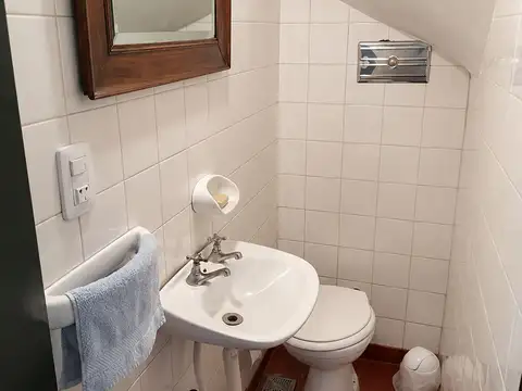 Casa 6 ambientes con 1 baño