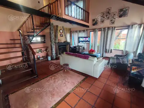 Alquiler anual casa 3 dormitorios. Montoya, La barra