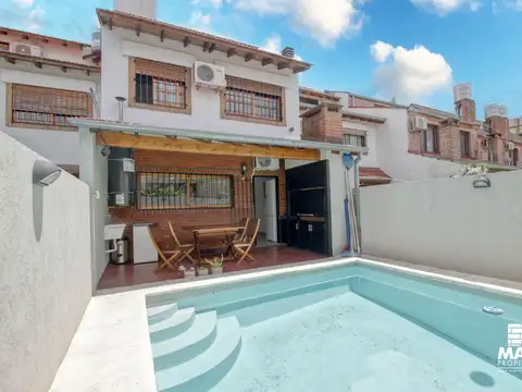 Casa Dúplex en Venta de 5 ambientes con Playroom, Jardin, Pileta, Quincho y Cocheras