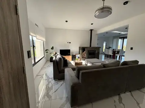 CASA VENTA COUNTRY SAN LUCAS 4 AMB EN SAN VICENTE