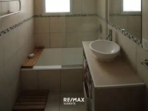 3 DORMITORIOS, PATIO Y COCHERA EN PEDRO PICO