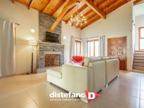 Casa 4 ambientes con 3 baños