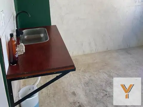 Casa en venta - 3 Dormitorios 1 Baño - Monoambiente - Dúplex - 240Mts2 - Dolores