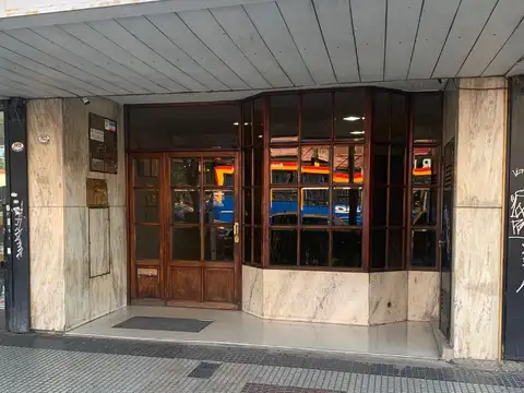 Alquiler. Departamento 3 amb con balcón. San Miguel. Pte. Perón 1621