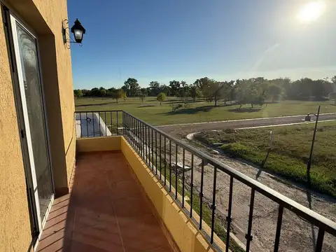 Casa a estrenar en venta en barrio Las Lomadas