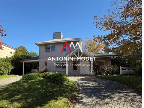 Casa en Alquiler de 3 dormitorios