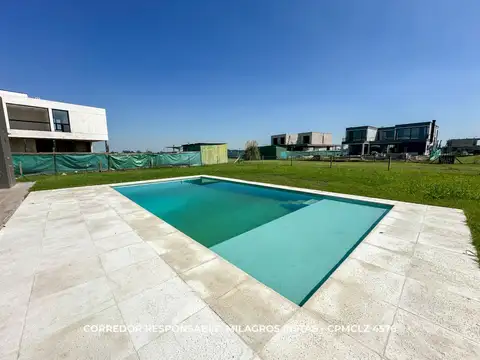 Casa en Alquiler de 4 dormitorios