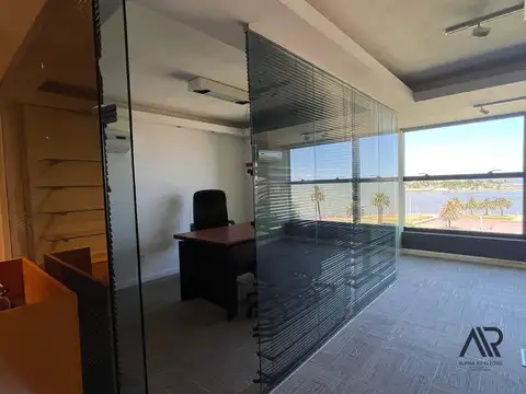 Oficina Monoambiente con 3 baños