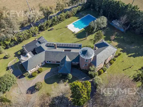 Casa 5 ambientes venta Barrio Privado Lomas de Fatima Pileta