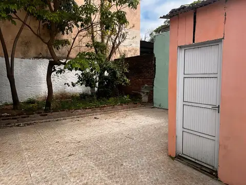 Casa en Alquiler con 2 cocheras