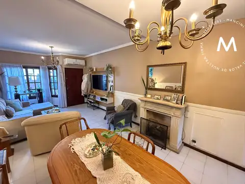 Depto Tipo Casa 4 ambientes con 2 baños