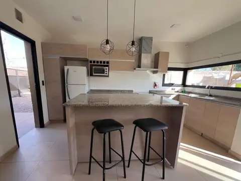 Casa en Alquiler al Oeste