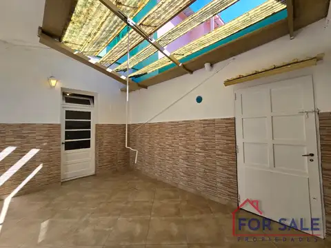 Carlos Carranza 4900