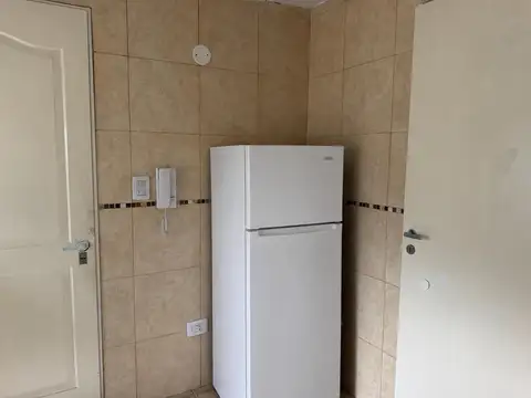Depto Tipo Casa en Alquiler en Munro, $ 400.000