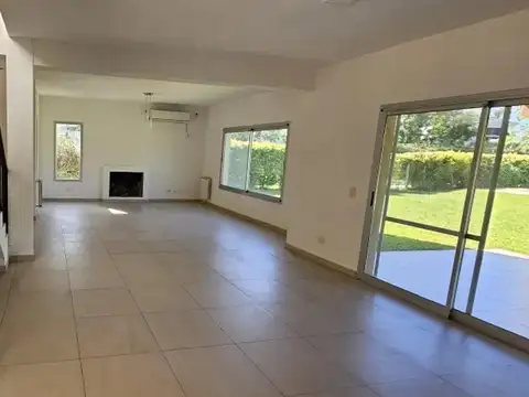 Casa en Alquiler Temporal con 7 cocheras