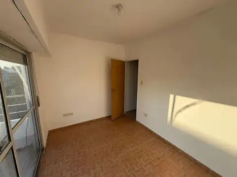 Laprida 700