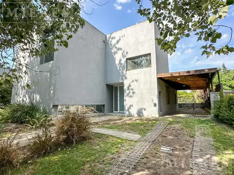 Casa en venta en Santa María de los Olivos