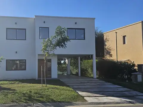 Casa  en Venta en Santa Elena, Pilar del Este, Pilar