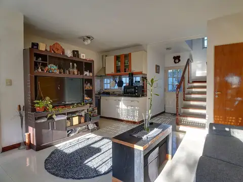 Depto Tipo Casa 2 ambientes con 1 baño