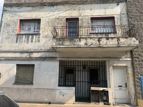 Casa para 2 Familias a Refaccionar