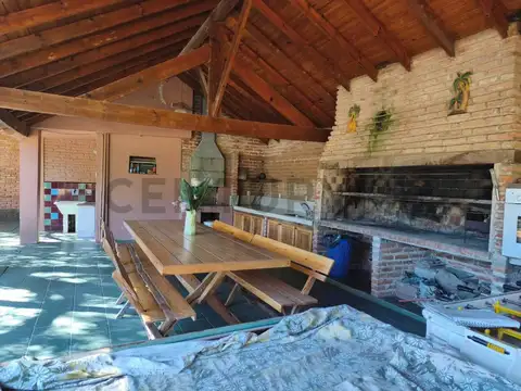 VENTA  EXALTACION DE LA CRUZ  EL REMANSO CASA 3 AMB LOTE 2110 M2