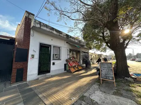 Casa   Local   Dpto. - Venta en bloque - ID 5763