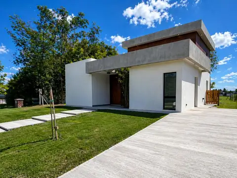 Casa a Estrenar - Barrio Santa Elisa -Pilar del Este-  al 100