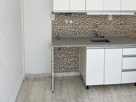 VENTA DE DEPTO P/BAJA CON PATIO