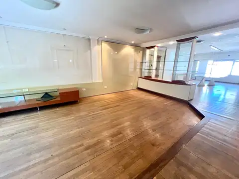 Casa 7 ambientes con 3 baños