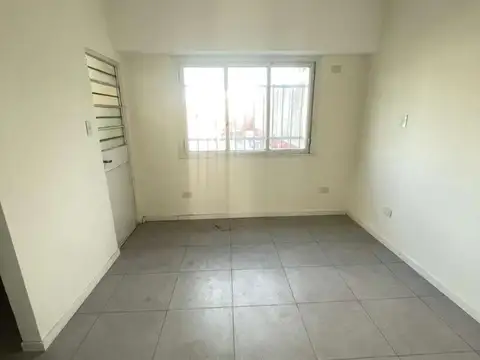 Depto Tipo Casa en Alquiler de 3 ambientes