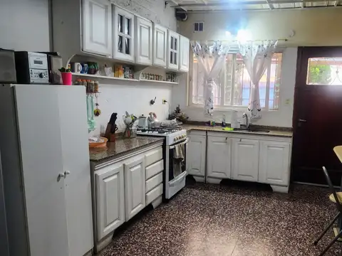 PH 3 Ambientes tipo casa, con amplio jardin , en venta en Martinez Fleming / Panamericana