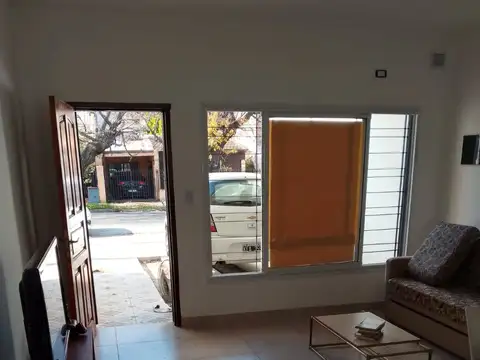 casa 3 amb refaccionada a nuevo a 2 c/est Castelar