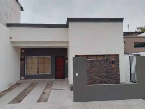 casa 3 amb refaccionada a nuevo a 2 c/est Castelar
