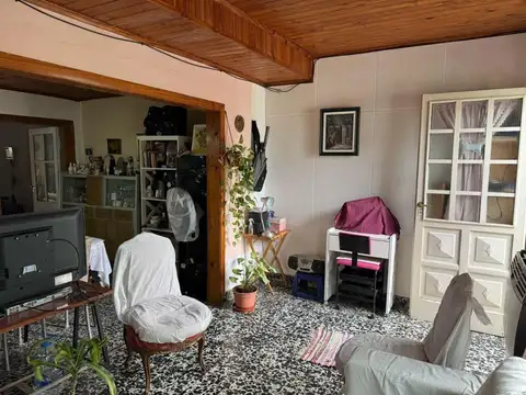 Rivadavia e/ Jose Gervasio Artigas y Juan Facundo Quiroga