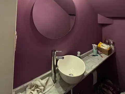 Casa 6 ambientes con 2 baños