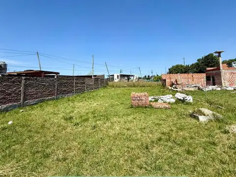 Terreno en Venta 30  mts Fondo