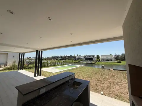CASA - VENTA - EL NAUDIR - ETAPA 1 - LOTE AL AGUA - A ESTRENAR
