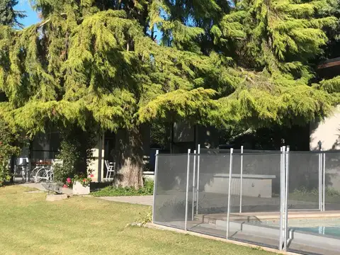Quinta en Alquiler con 8 cocheras