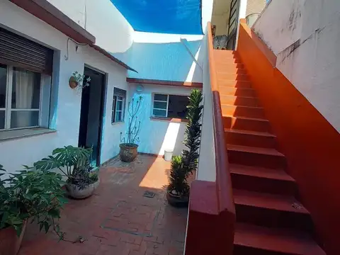 Depto Tipo Casa en Venta 40 años
