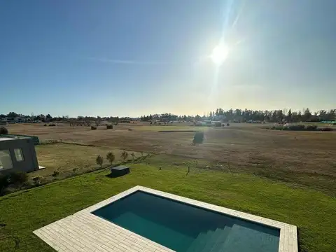 Casa en Venta en San Eliseo Golf & Country Club, USD 460.000