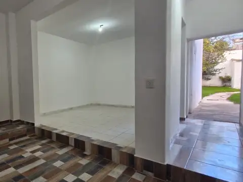 Depto Tipo Casa en Alquiler de 2 dormitorios