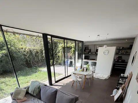 ALQUILER | Duplex en CITY BELL | 27 entre 465 y 466