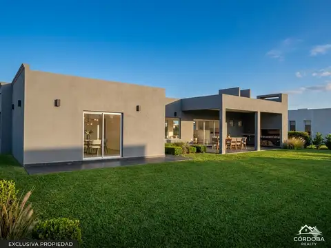 ACCESO OESTE 69500, Piso 69500