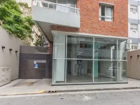 LOCAL COMERCIAL  . DESARROLLADO EN PB Y 1° PISO