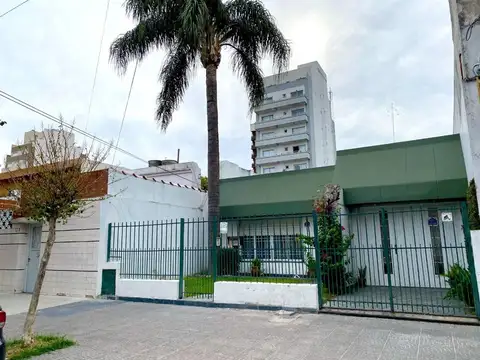 VENTA CASA LOTE 4 AMBIENTES COCHERA TERRAZA LUGANO