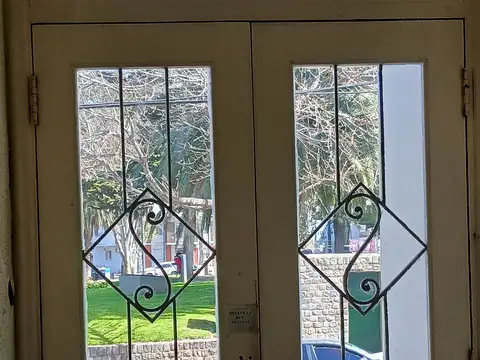 Nuñez, Arcos al 4400 y Ramallo, PH en P.Baja, 28 m2, cocina c/amob cpleto. Baño c/ducha, Frte al parque..