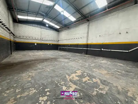 Galpon en Alquiler 30  mts Fondo