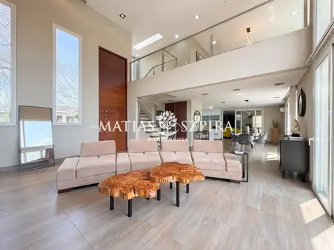 Casa en Venta en Santa Ana, USD 415.000