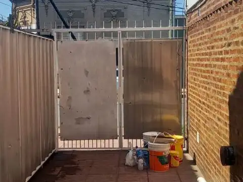 Depto Tipo Casa 3 ambientes con 2 baños