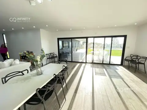 Casa en Alquiler en San Sebastian, USD 1.500